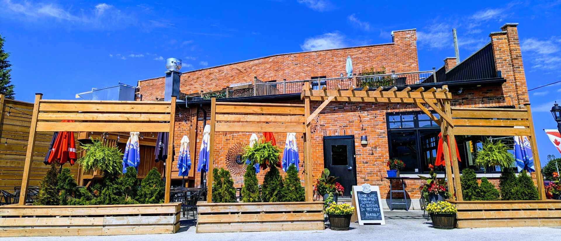 The Corner Cafe & Grill